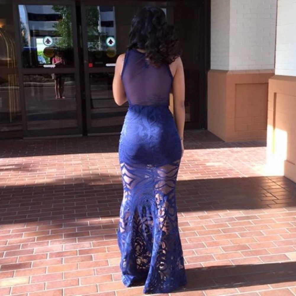Dress - Picture 2 of 3